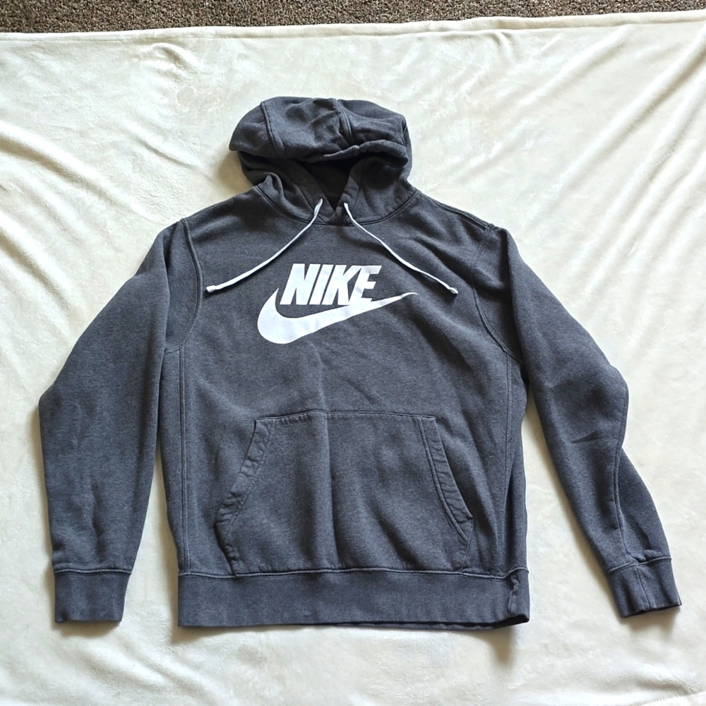 Nike sweatshirt